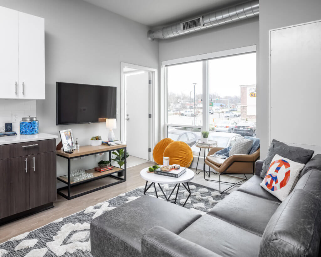 5 Benefits of Signing Your Lease Early as a KU Student Living in Lawrence